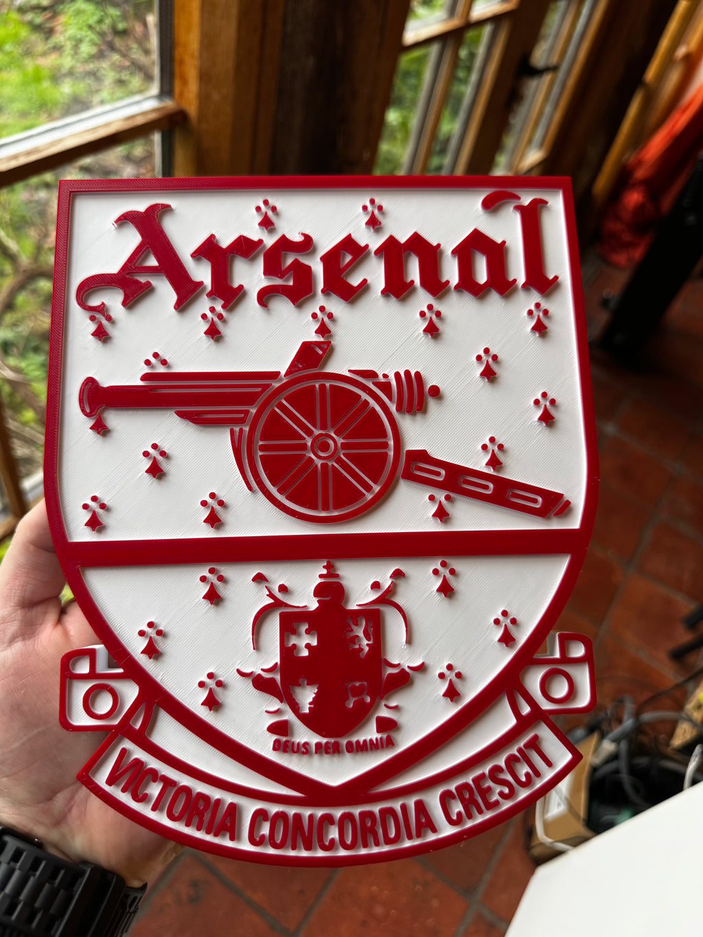Arsenal 3D Crest Wall Plaque – Red & White Football Display