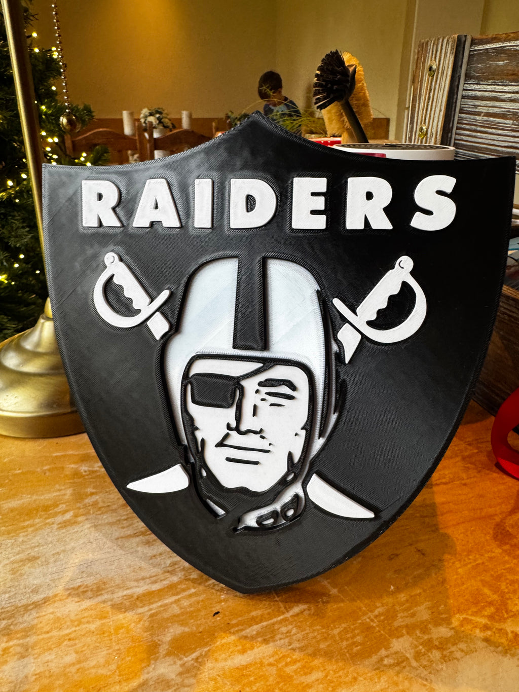 Las Vegas Raiders 3D Shield Wall Plaque – Black & Silver Football Display