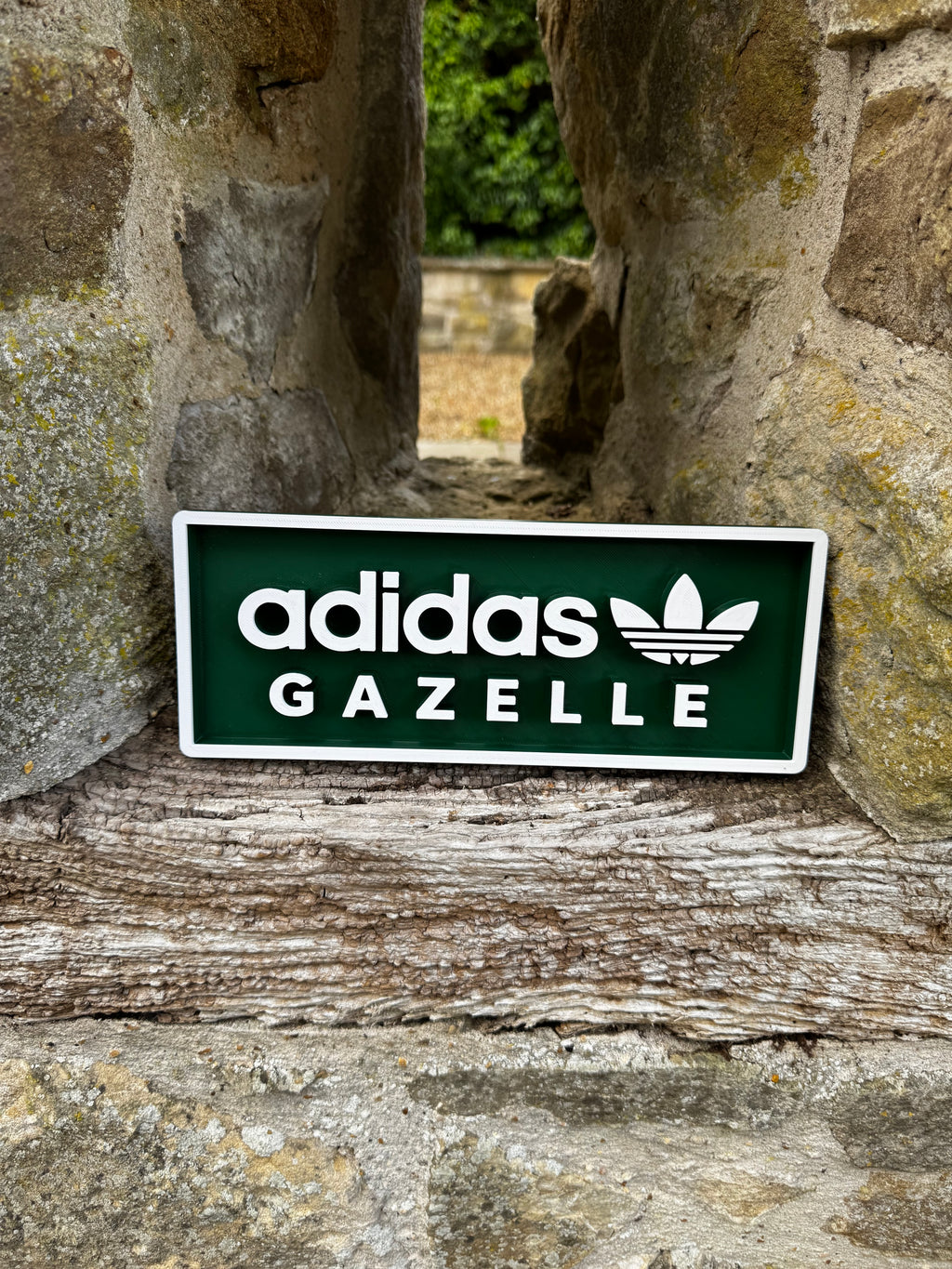 Adidas Gazelle 3D Printed Wall Plaque – Retro Trainer Sneaker Sign – Green & White Adidas Display – Brettin3D