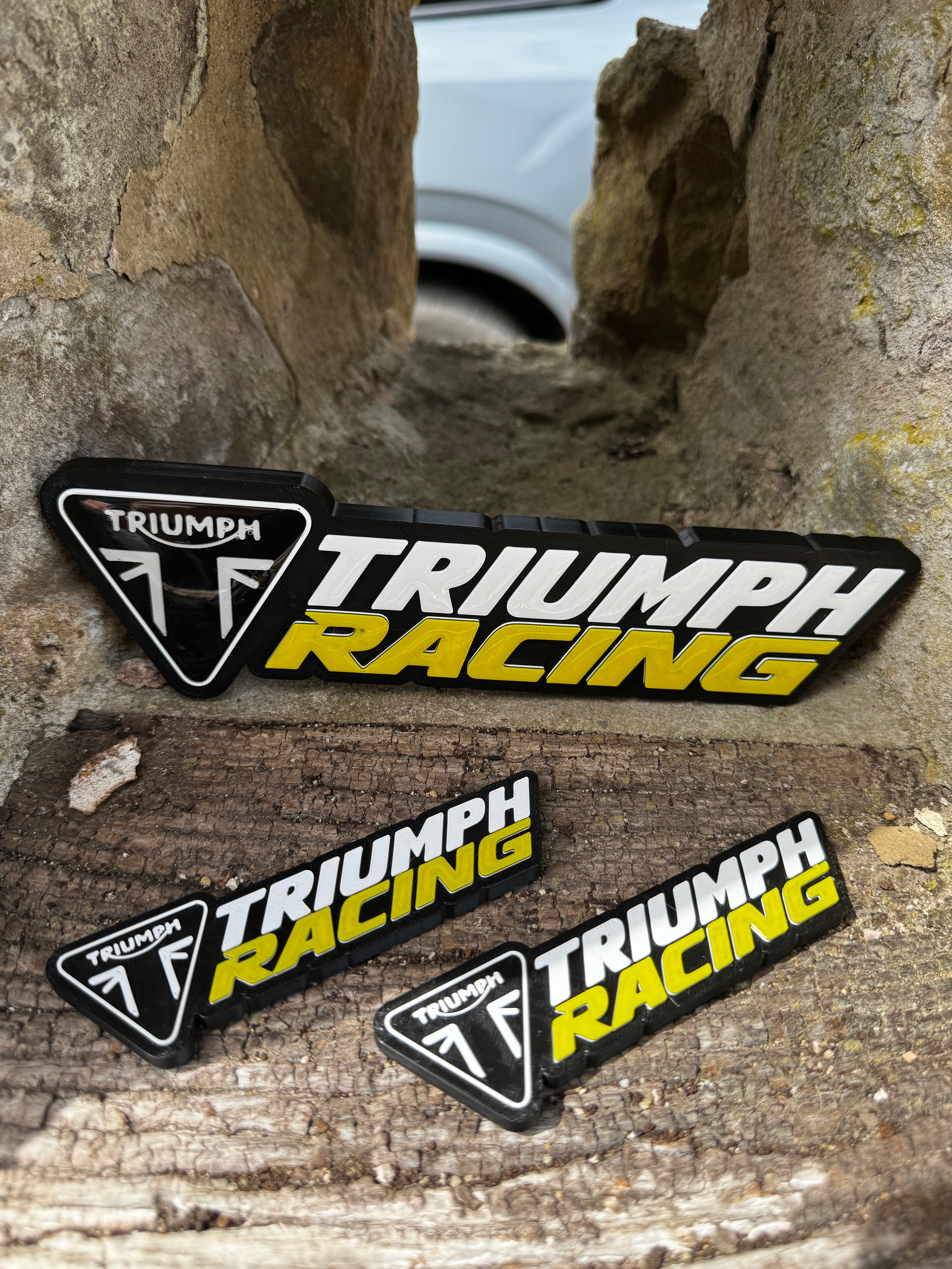 Triumph Racing 3D Printed Logo Plaque Set – Large Wall Sign + 2 Mini Signs – Motorcycle Garage Display – Brettin3D