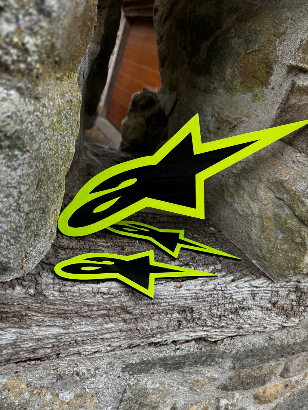 Alpinestars 3D Logo Wall Plaque – Black & Fluorescent Yellow
